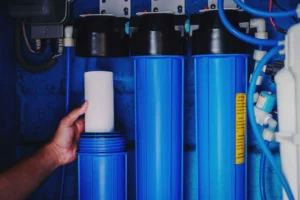 How to change reverse osmosis filters by replacing sediment cartridge in RO water filtration system